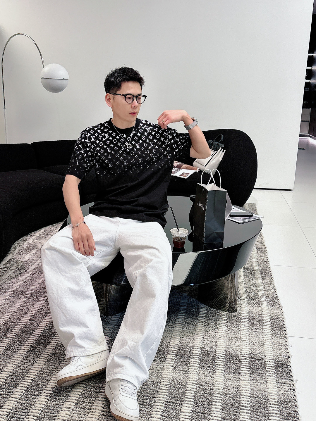 驴家 26s新品短袖T恤.男女同款❤️定制面料 柔软透气，日常穿着超舒适!简约又有辨识度。随便搭配休闲裤