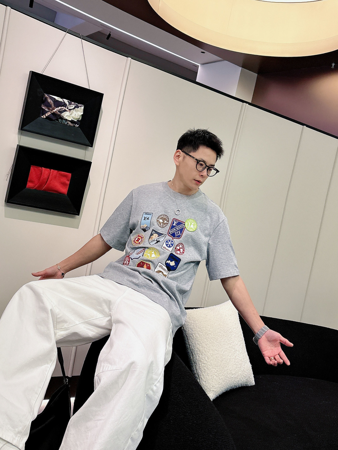 驴家26ss 新品专柜同步专柜上架 多重工艺 胸口多种旅行贴微章章仔印花 圆领短袖T恤，男女同款！寄予一