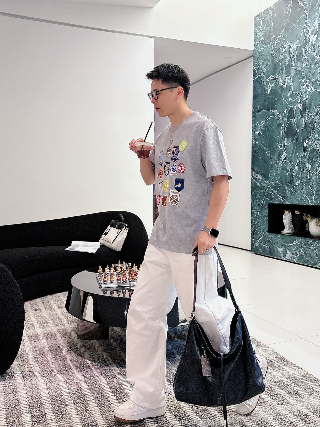 驴家26ss 新品专柜同步专柜上架 多重工艺 胸口多种旅行贴微章章仔印花 圆领短袖T恤，男女同款！寄予一