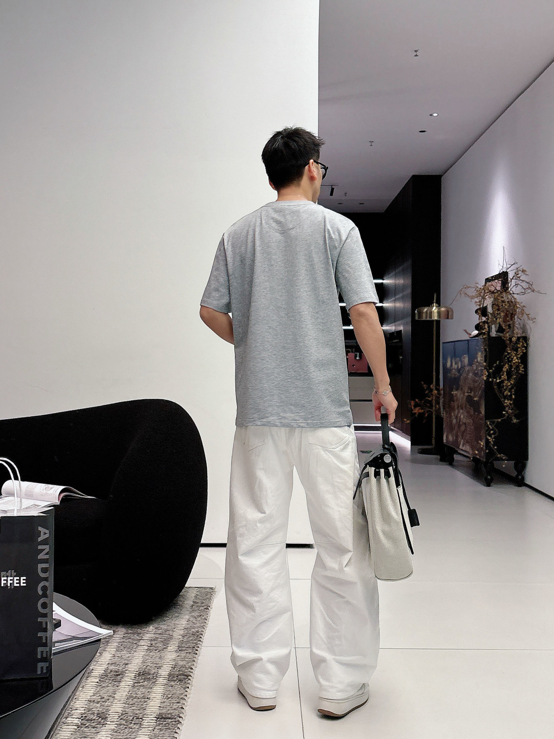 驴家26ss 新品专柜同步专柜上架 多重工艺 胸口多种旅行贴微章章仔印花 圆领短袖T恤，男女同款！寄予一