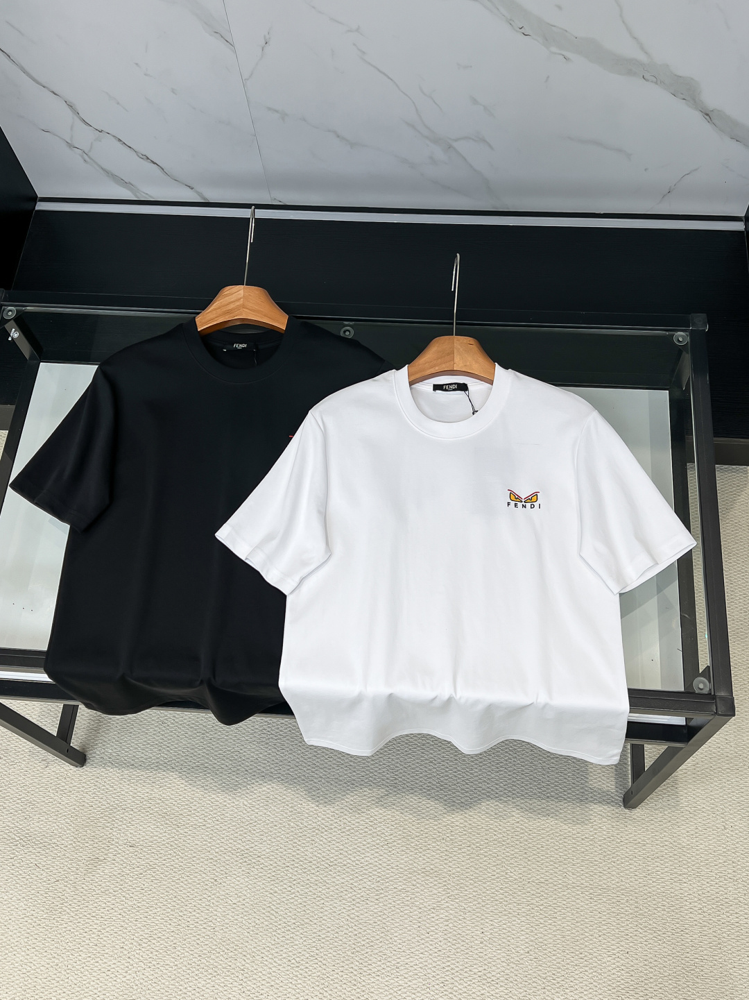 NO:728191,Support FENDI Fendi's 2026ss spring and summer new models will be launched after the new year. The customized fabrics are soft and comfortable, and the classic embroidered eyes are very fashionable and representative!  Exquisite little eye embroidery craftsmanship!  Comfortable and breathable to the touch!  Extremely fashionable, eye-catching and classy, ​​the upper body effect is high-end and elegant, the ultimate stylish and versatile style!  Color Black White Size S-2XL,,fendi,fendi,19860909支持年后FENDI 芬迪 2026ss春夏新款上市 定制面料柔软舒适,经典刺绣眼睛 极具时尚代表性！精致小眼睛刺绣工艺！手感舒适透气！极为时尚耐看有腔调,上身效果高端大气,极致有型的百搭款！ 颜色黑色 白色 尺码S-2XL,,fendi,fendi,,Men's clothing