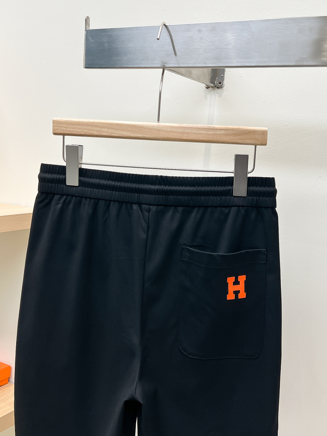 爱马仕* HERM*S * 夏季新品，男士经典徽标刺绣百搭弹力腰围抽绳短裤/五分裤，贸易公司渠道订单，百