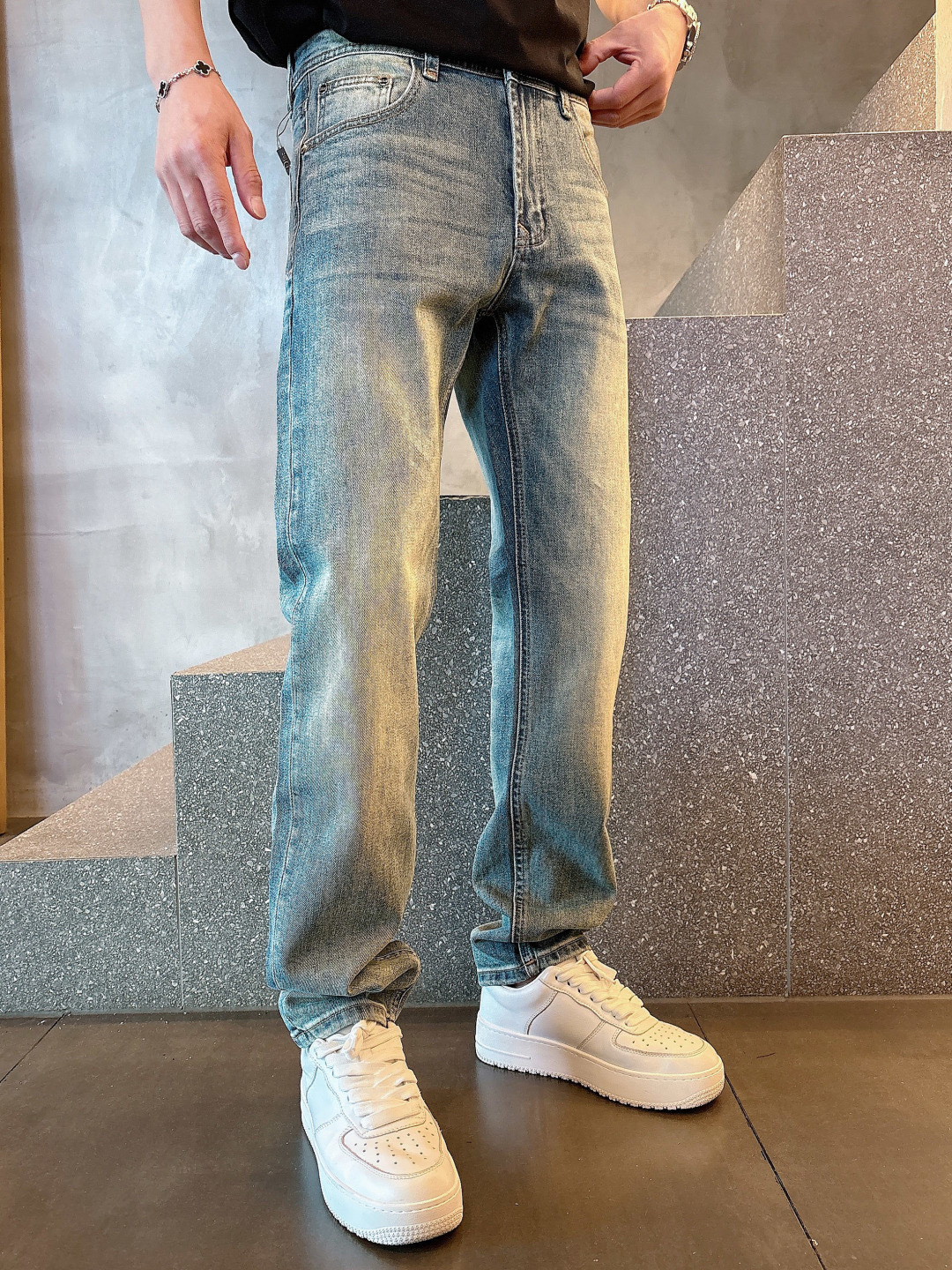 CD 新款时尚复古水洗怀旧牛仔裤，男士后腰老花铭牌装饰直筒显瘦休闲牛仔长裤！贸易公司渠道稀出，领先官网发