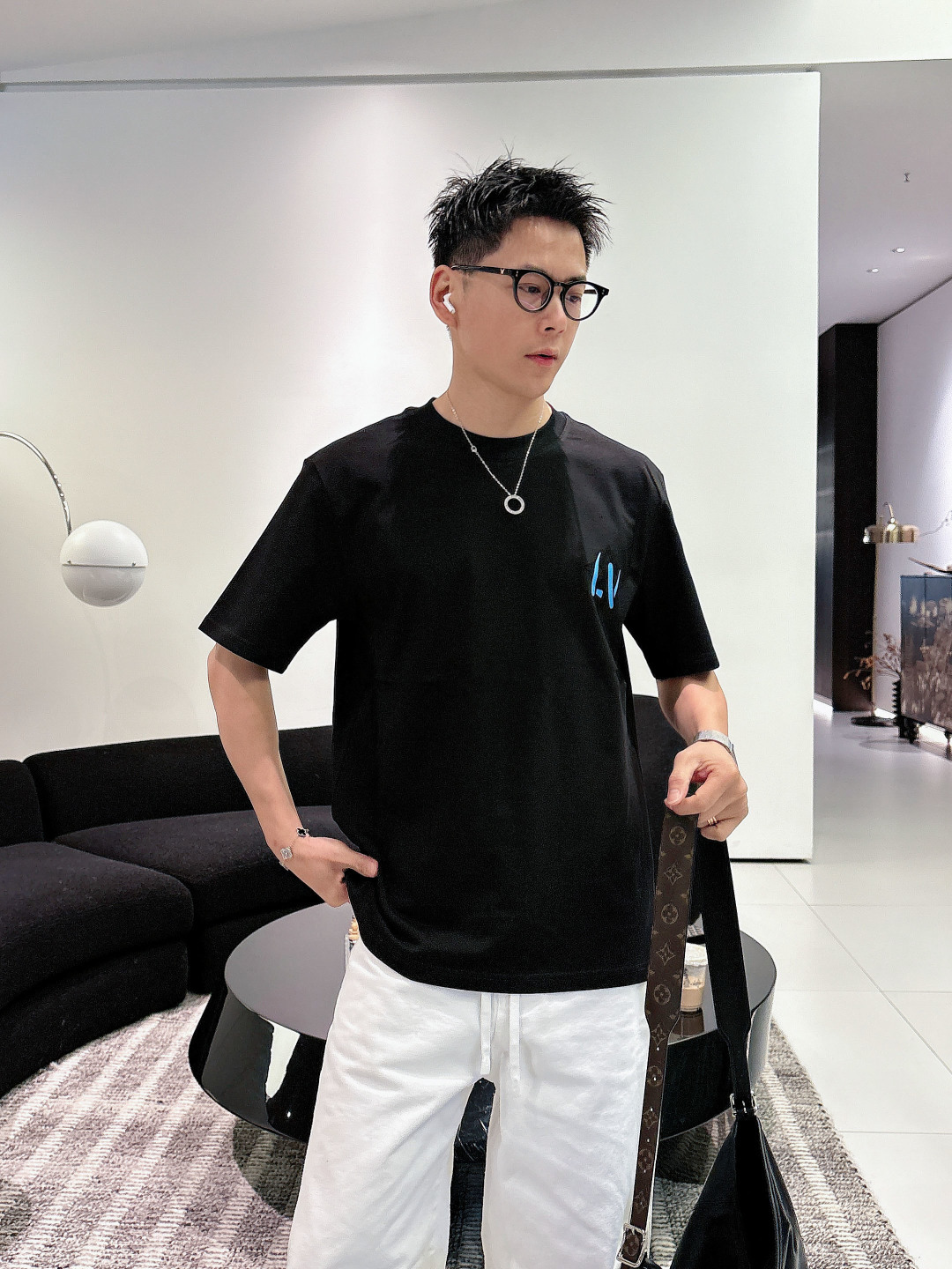 2026SS新品驴牌lv男士新款圆领短袖，香港洋行渠道货，重磅高端臻品，高奢品鉴白金级单品，26年官柜新