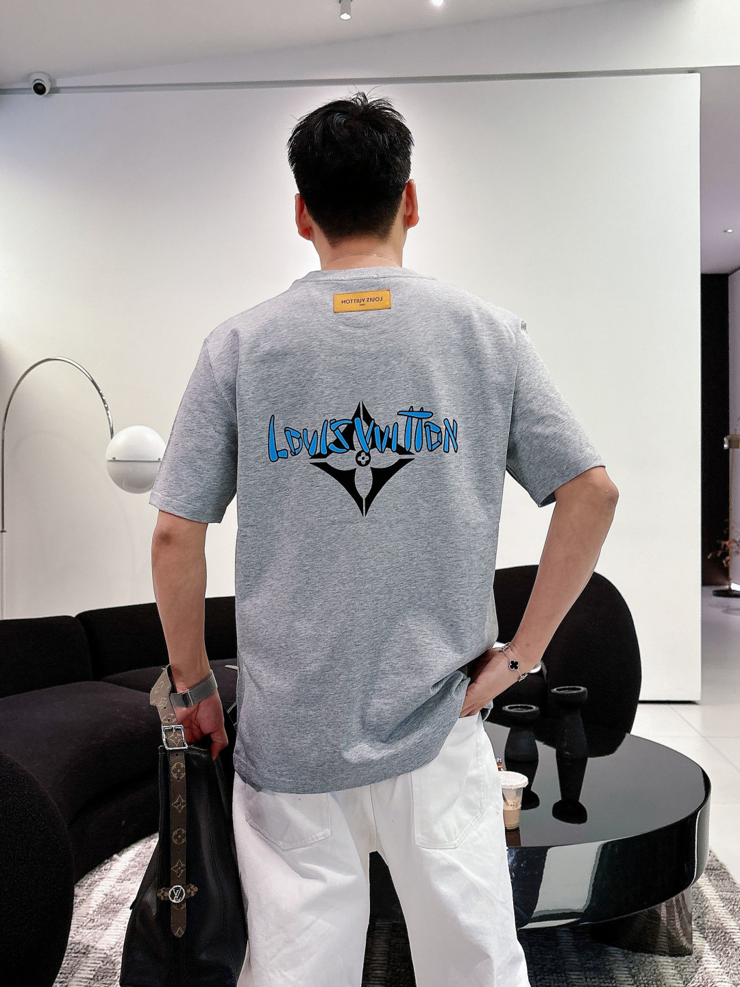 2026SS新品驴牌lv男士新款圆领短袖，香港洋行渠道货，重磅高端臻品，高奢品鉴白金级单品，26年官柜新