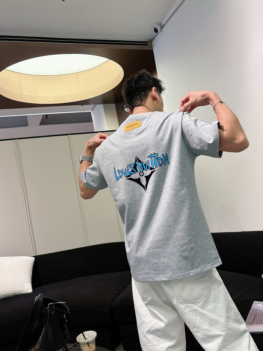 2026SS新品驴牌lv男士新款圆领短袖，香港洋行渠道货，重磅高端臻品，高奢品鉴白金级单品，26年官柜新