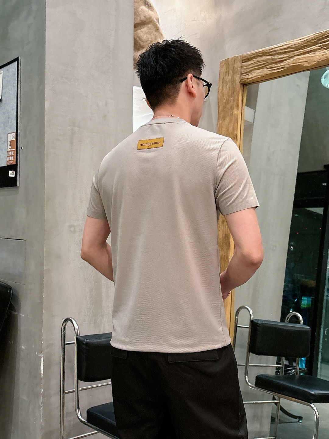 L家2026春夏新款首发专柜最新款短袖圆领T恤 高端订制 经典品牌logo刺绣工艺设计 高端定制面料.手