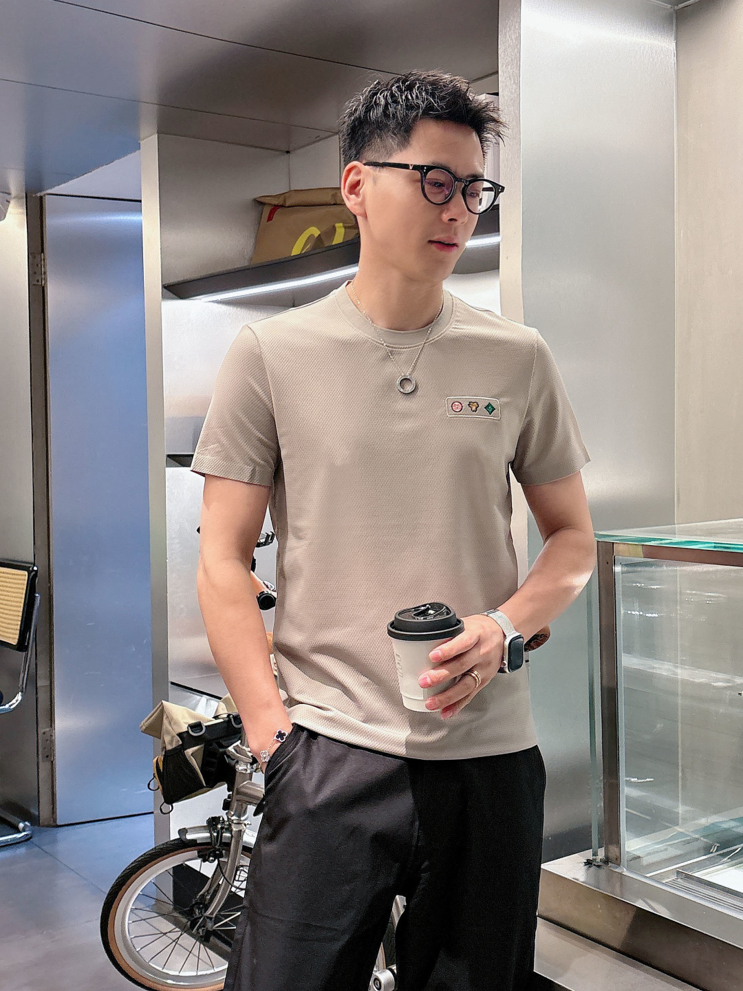 L家2026春夏新款首发专柜最新款短袖圆领T恤 高端订制 经典品牌logo刺绣工艺设计 高端定制面料.手