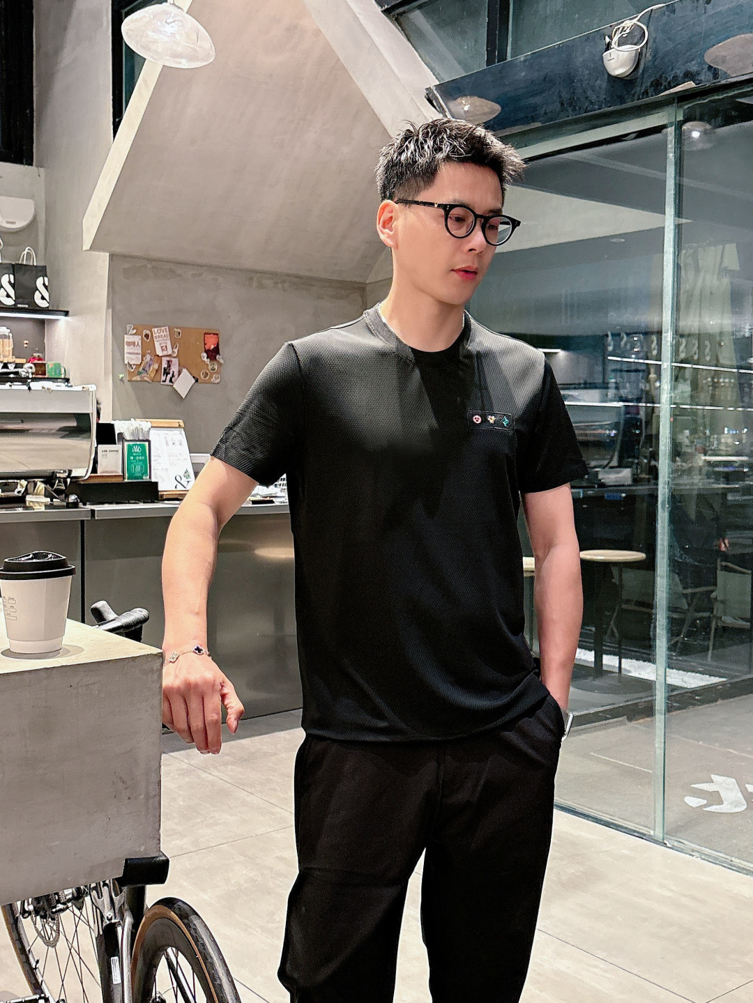 L家2026春夏新款首发专柜最新款短袖圆领T恤 高端订制 经典品牌logo刺绣工艺设计 高端定制面料.手