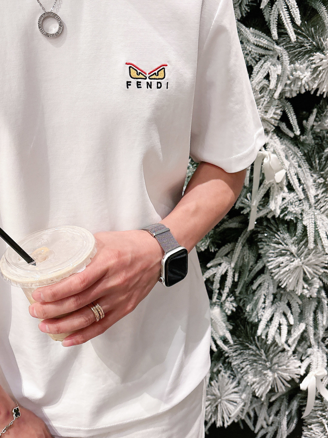 FENDI 芬迪 2026ss春夏新款上市 定制面料柔软舒适，经典刺绣眼睛 极具时尚代表性！精致小眼睛刺