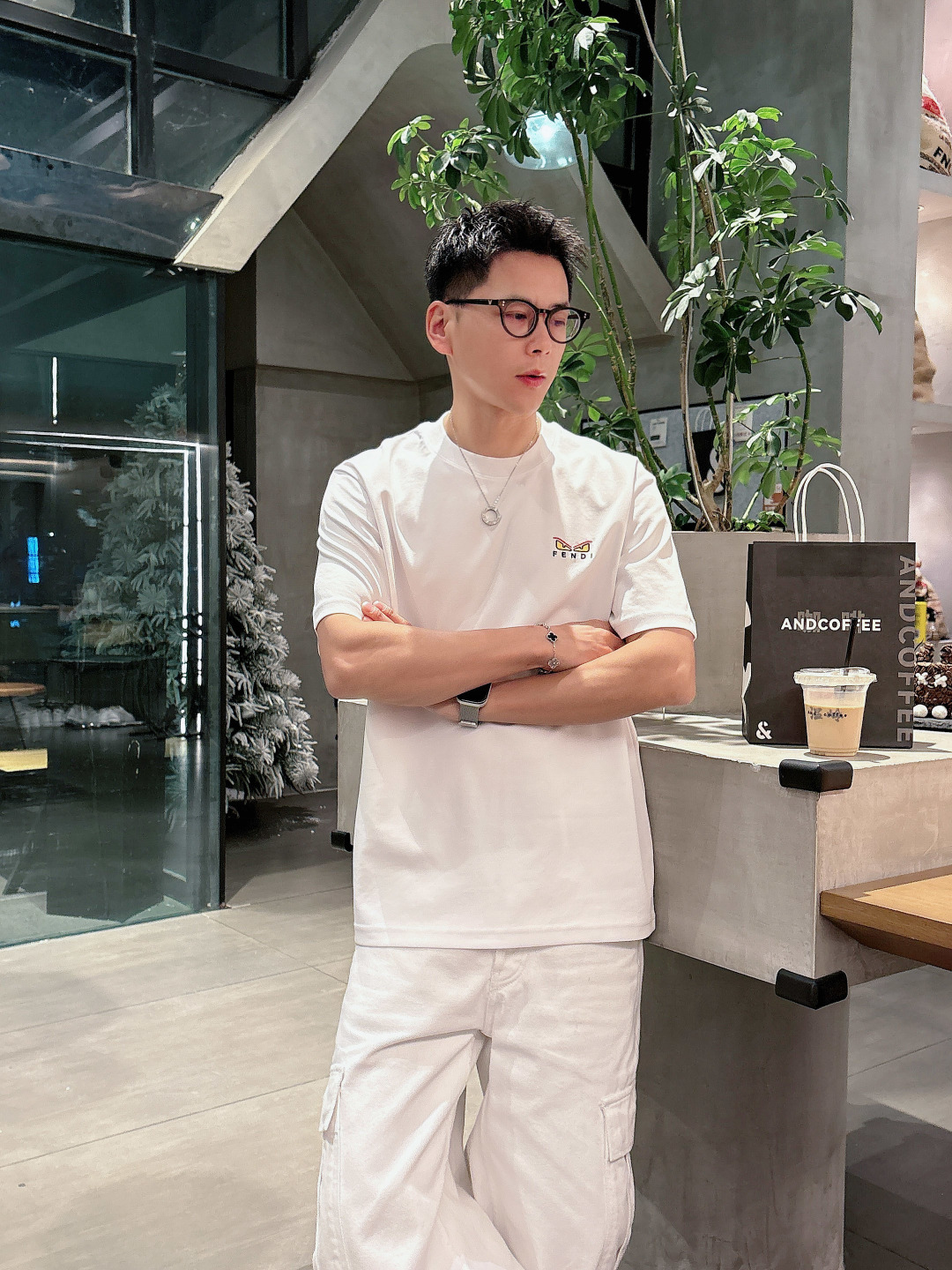 FENDI 芬迪 2026ss春夏新款上市 定制面料柔软舒适，经典刺绣眼睛 极具时尚代表性！精致小眼睛刺