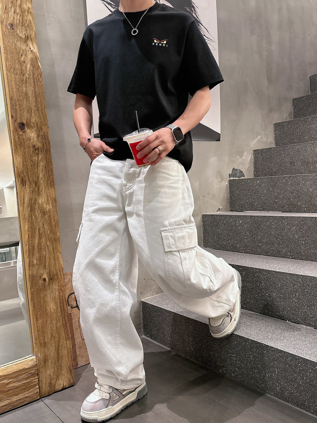 FENDI 芬迪 2026ss春夏新款上市 定制面料柔软舒适，经典刺绣眼睛 极具时尚代表性！精致小眼睛刺