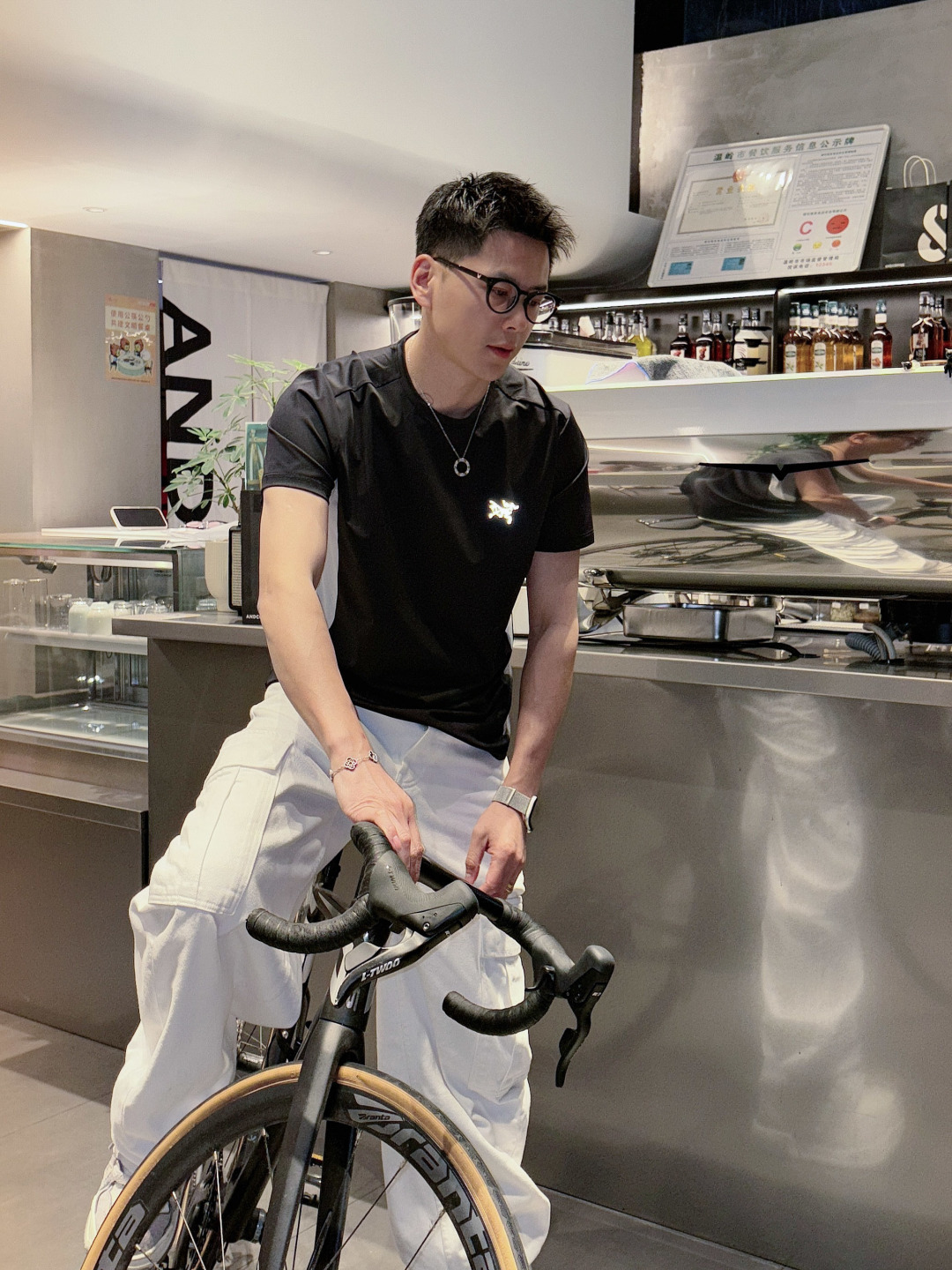 Arc’teryx 2026ss新款 超级耐看有型 业内首发，打造高端都市休闲运动风格，上身可以承载一切