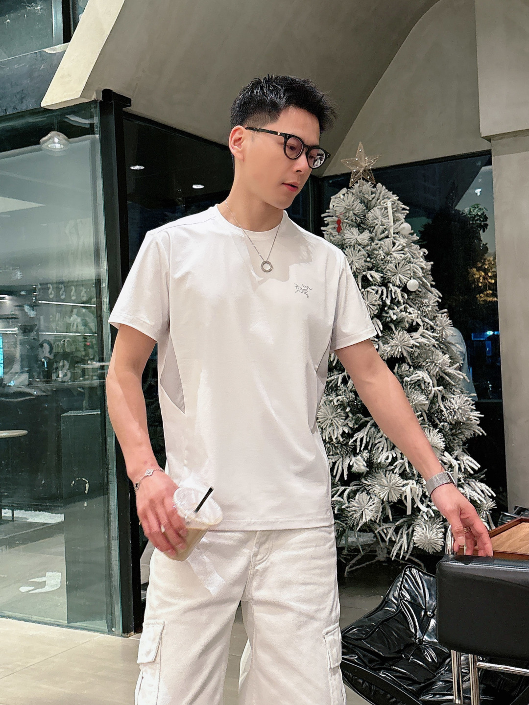 Arc’teryx 2026ss新款 超级耐看有型 业内首发，打造高端都市休闲运动风格，上身可以承载一切