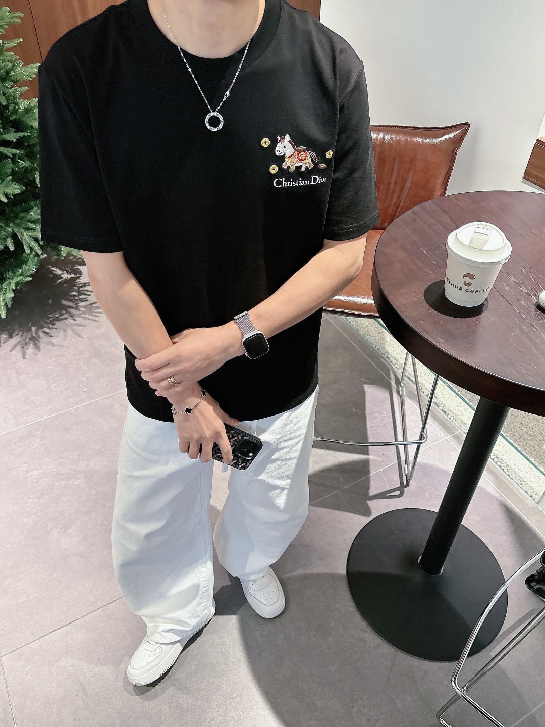 Dior*迪奥 2026 刺绣小马‼️短袖T恤®🖤一眼心动的Dior限定款来啦!'胸前立体刺绣小马萌趣吸