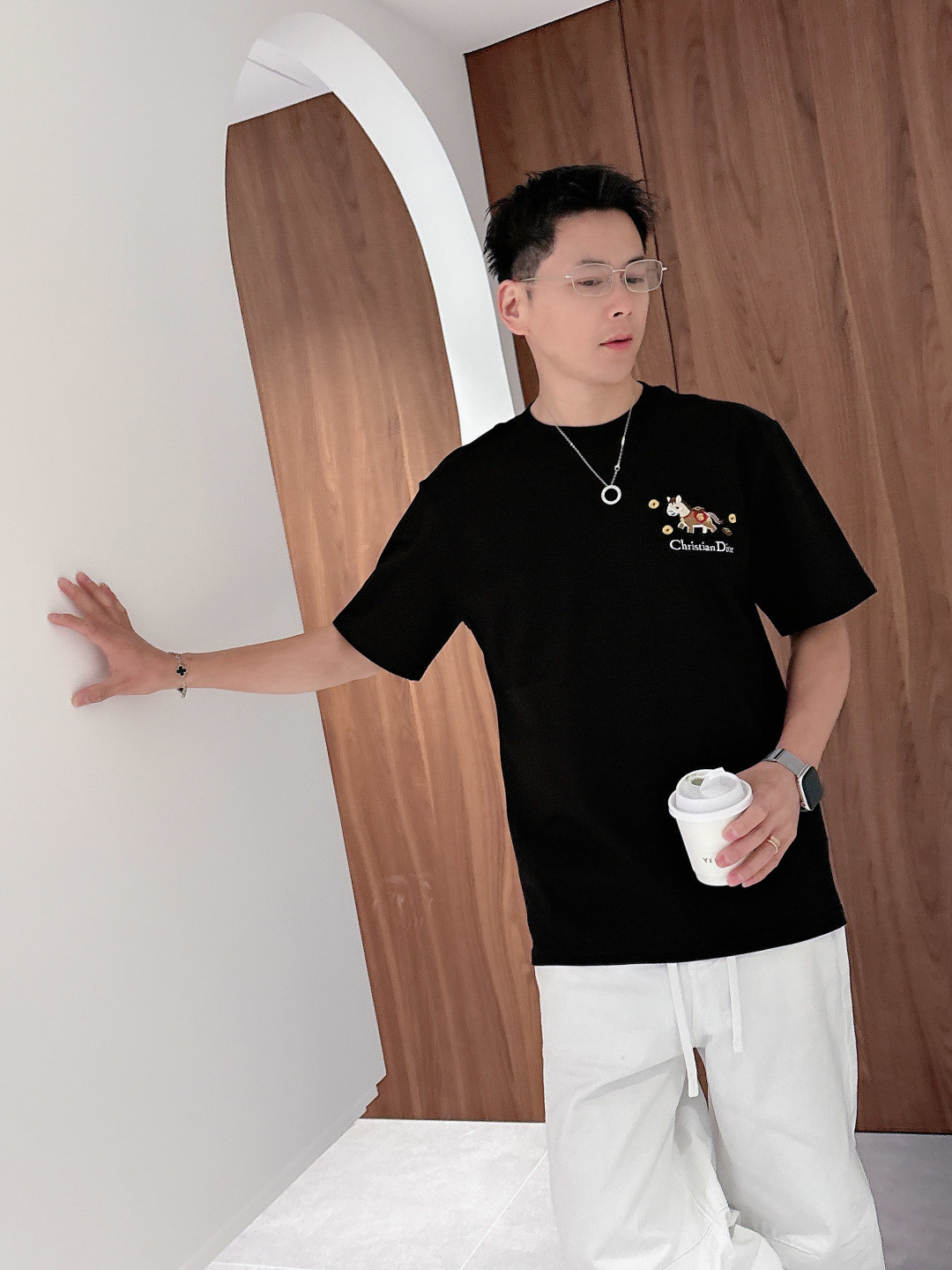 Dior*迪奥 2026 刺绣小马‼️短袖T恤®🖤一眼心动的Dior限定款来啦!'胸前立体刺绣小马萌趣吸