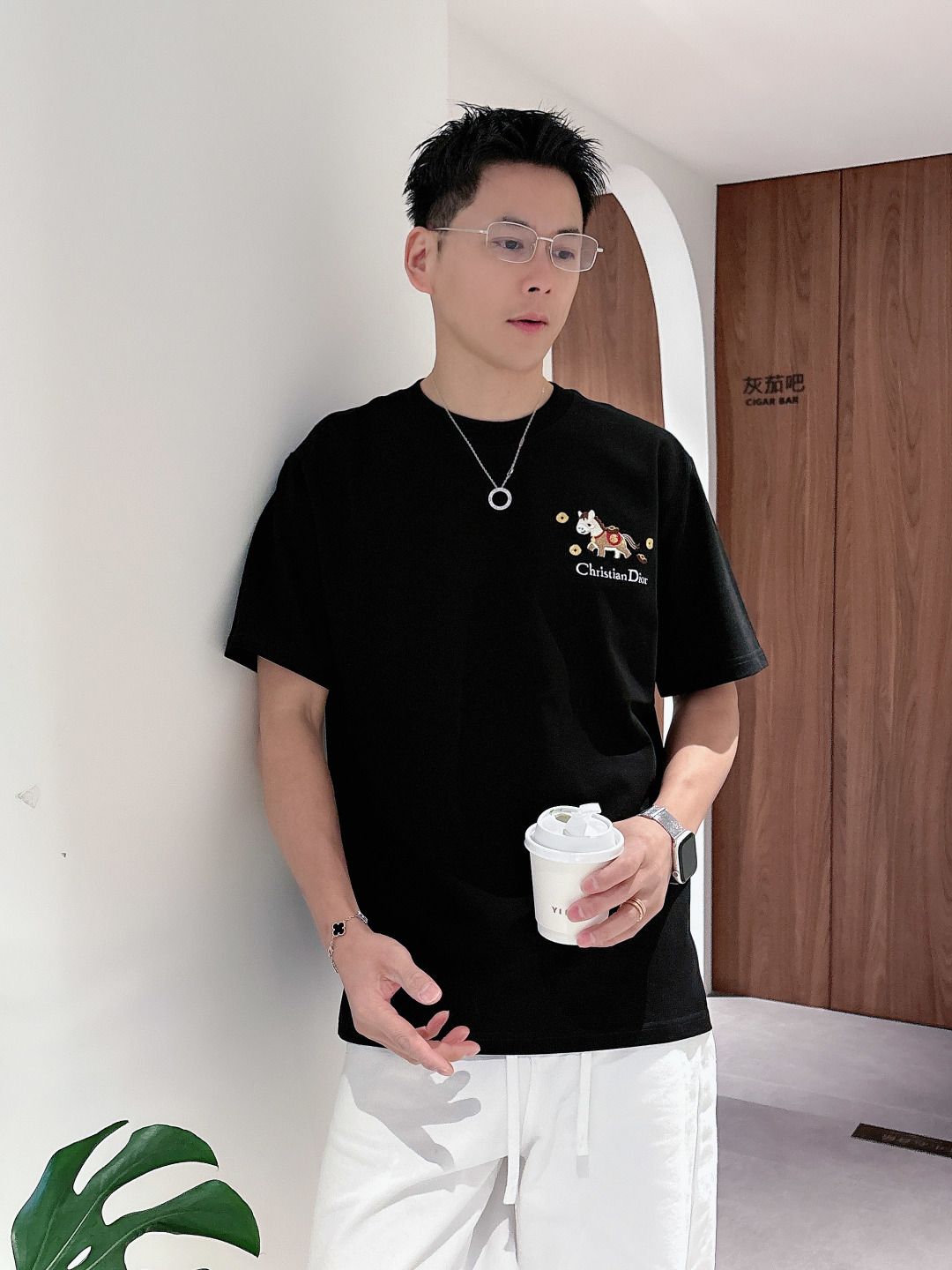 Dior*迪奥 2026 刺绣小马‼️短袖T恤®🖤一眼心动的Dior限定款来啦!'胸前立体刺绣小马萌趣吸