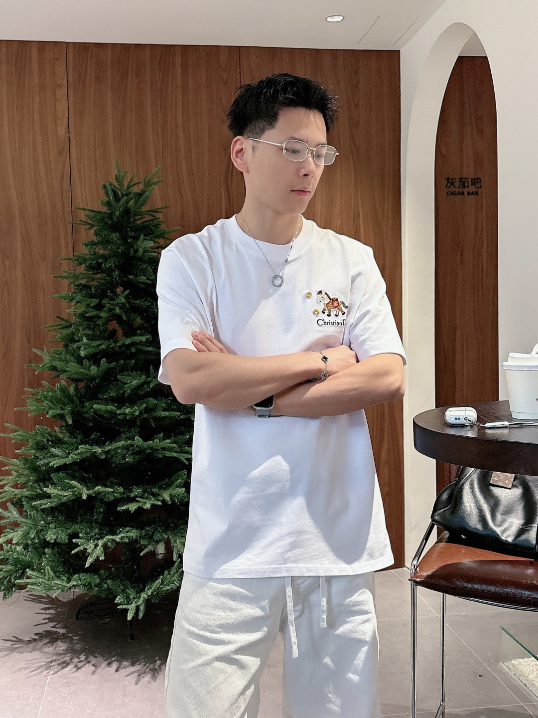 Dior*迪奥 2026 刺绣小马‼️短袖T恤®🖤一眼心动的Dior限定款来啦!'胸前立体刺绣小马萌趣吸