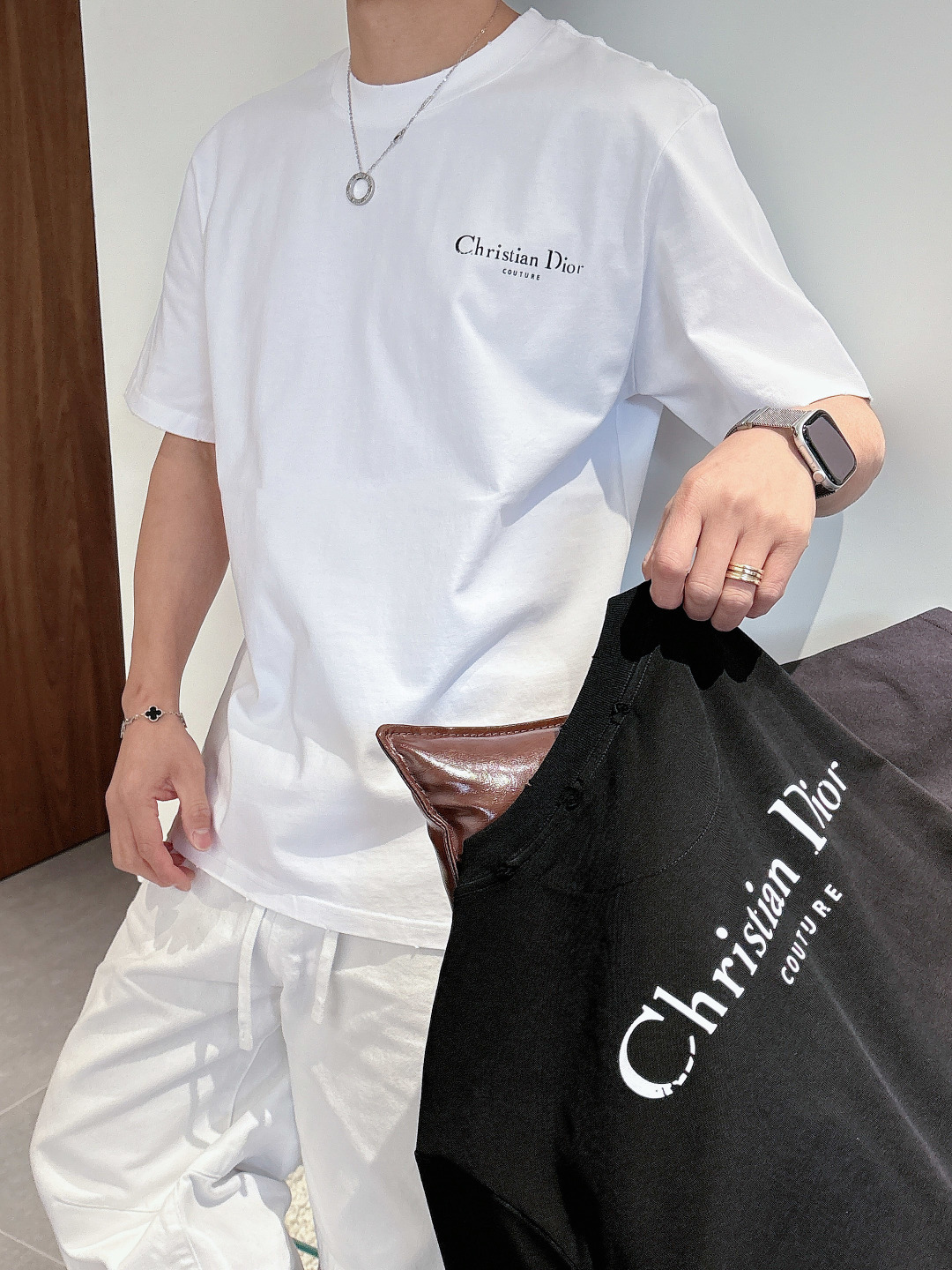 DO# 2026ss春夏新款首发专柜最新款短袖圆领T恤 高端订制 设计前卫时尚！品牌logo磨破工艺设计