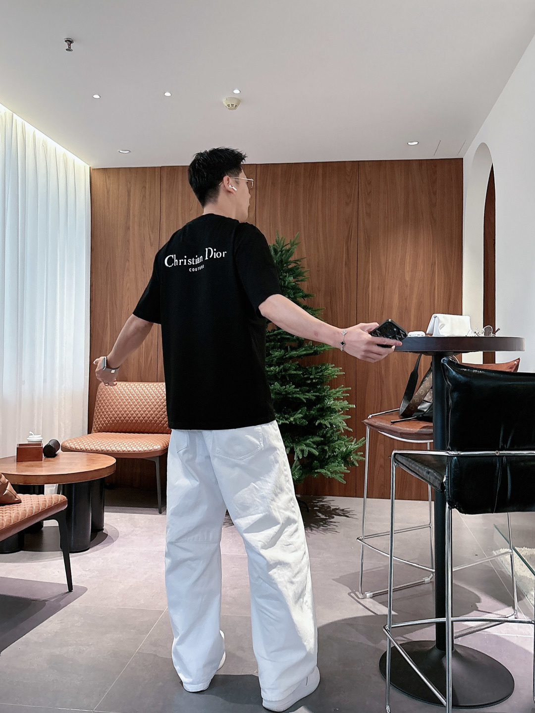 DO# 2026ss春夏新款首发专柜最新款短袖圆领T恤 高端订制 设计前卫时尚！品牌logo磨破工艺设计