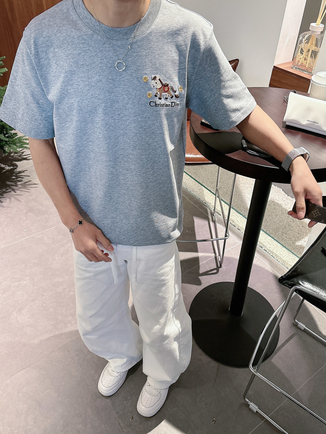 Dior*迪奥 2026 刺绣小马‼️短袖T恤®🖤一眼心动的Dior限定款来啦!'胸前立体刺绣小马萌趣吸