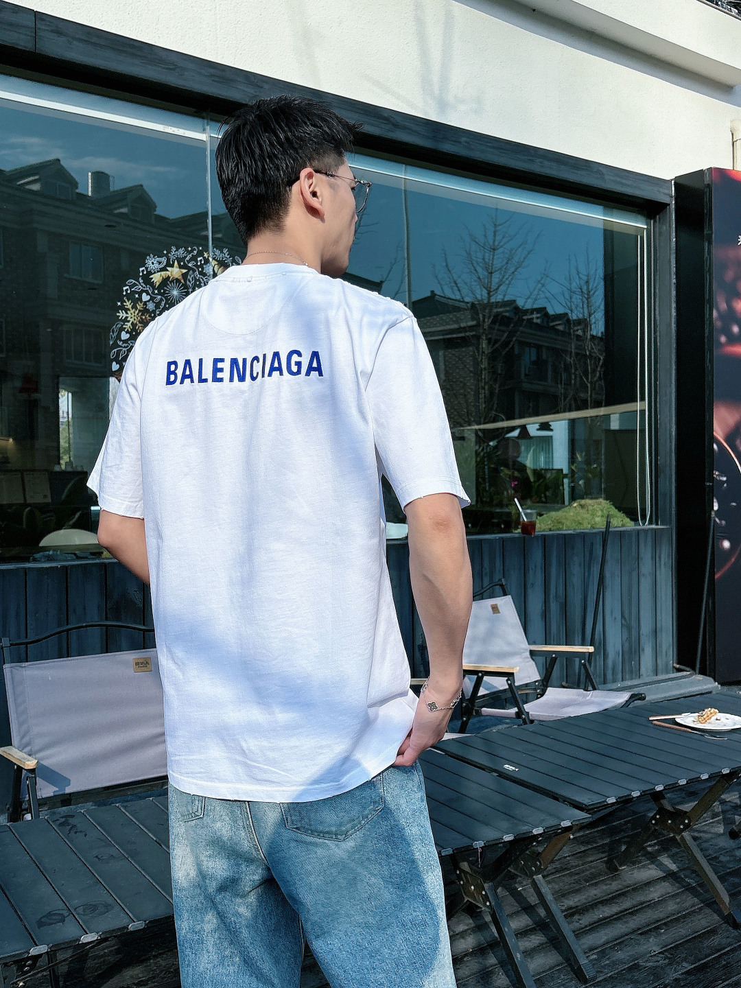 Dior迪奥 2026ss 春夏新款首发专柜最新款短袖圆领T恤 高端订制 设计前卫时尚！手感柔软.穿着舒