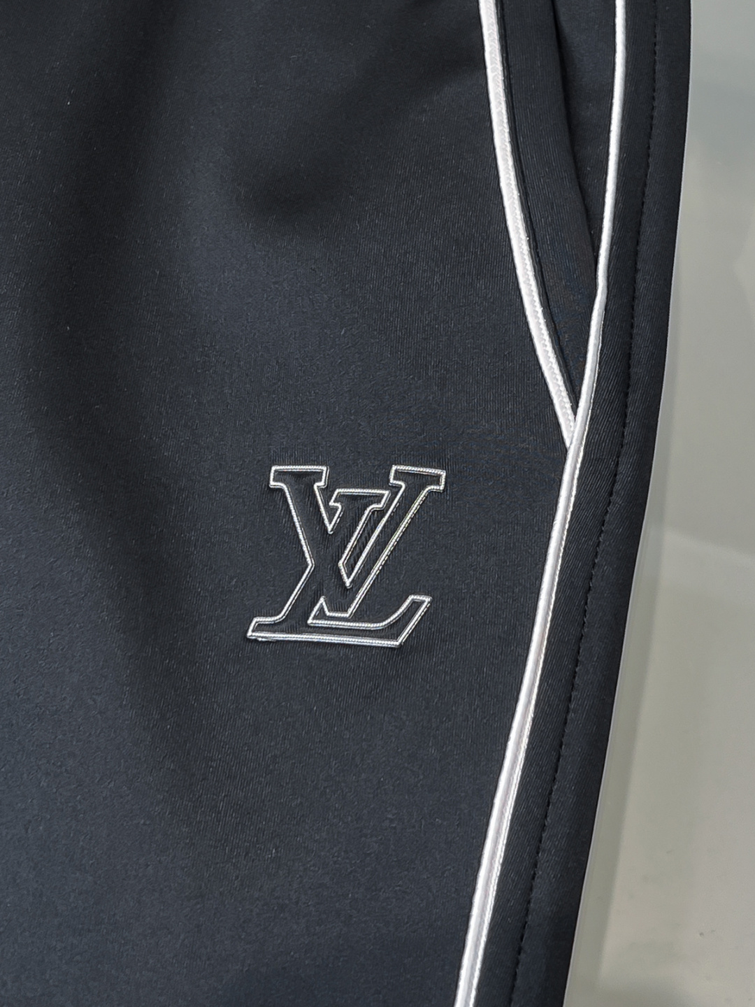 LV 2026ss独家专供新款㊙️驴牌潮男时尚休闲裤，高端欧版原单潮流时尚休闲裤子 透气舒适度高，细节无