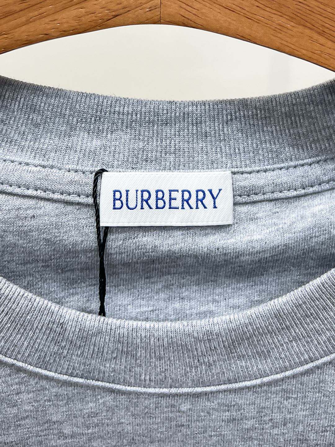 BURBE圆领短袖T恤品牌经典 立体双层胶印字母LOGO压花工艺官方同步  高版本 高品质时尚个性  百