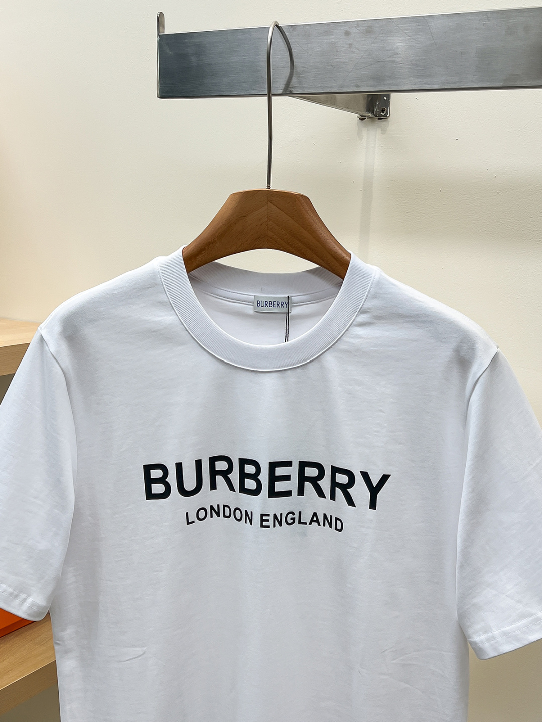 BURBE圆领短袖T恤品牌经典 立体双层胶印字母LOGO压花工艺官方同步  高版本 高品质时尚个性  百