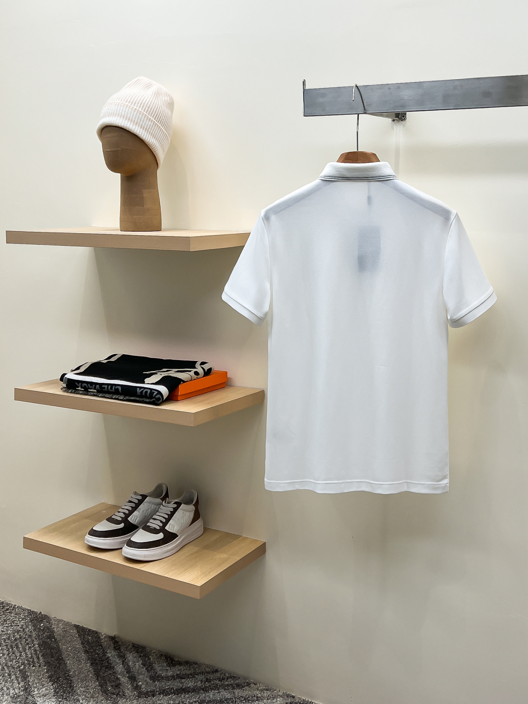 ✨FENDI 2026春夏最新，官网最新款男士短袖翻领Polo衫，高端定制进口珠地棉面料 穿着舒适、胸前