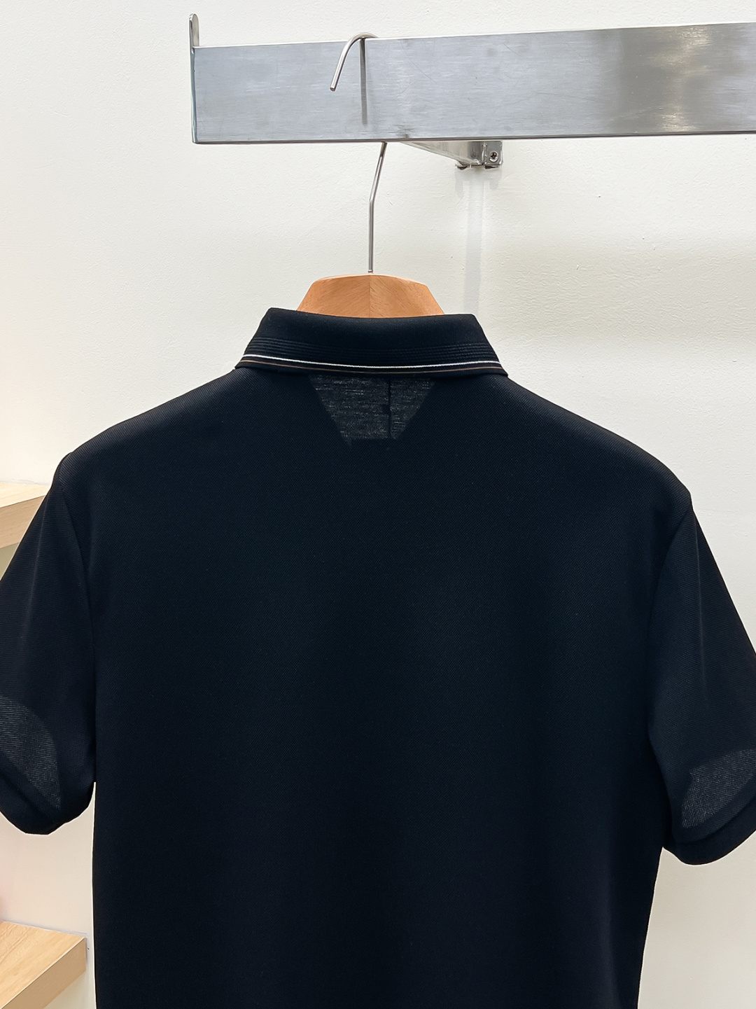 ✨FENDI 2026春夏最新，官网最新款男士短袖翻领Polo衫，高端定制进口珠地棉面料 穿着舒适、胸前