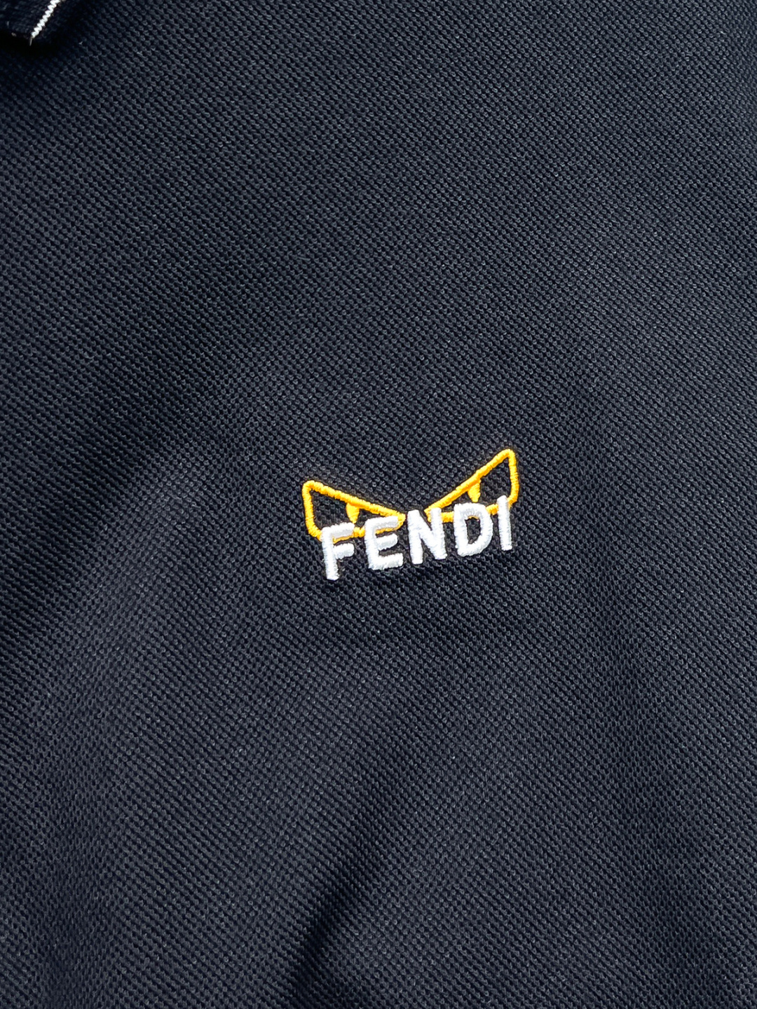 ✨FENDI 2026春夏最新，官网最新款男士短袖翻领Polo衫，高端定制进口珠地棉面料 穿着舒适、胸前