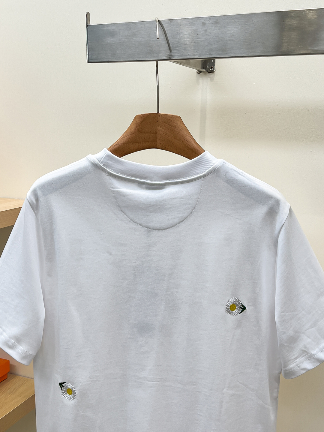 CD26SS春夏新款平纹针织棉布基础圆领短Tee，男女同款满幅菊花🌼图案刺绣休闲短袖T恤衫！贸易公司渠道