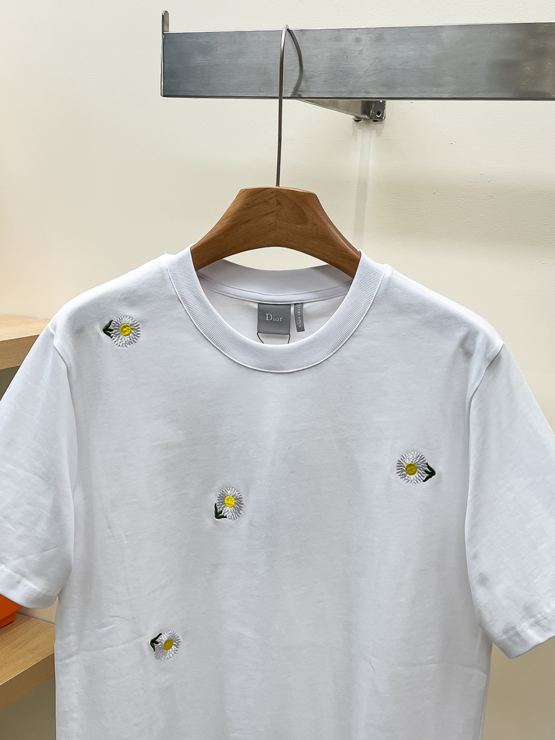 CD26SS春夏新款平纹针织棉布基础圆领短Tee，男女同款满幅菊花🌼图案刺绣休闲短袖T恤衫！贸易公司渠道