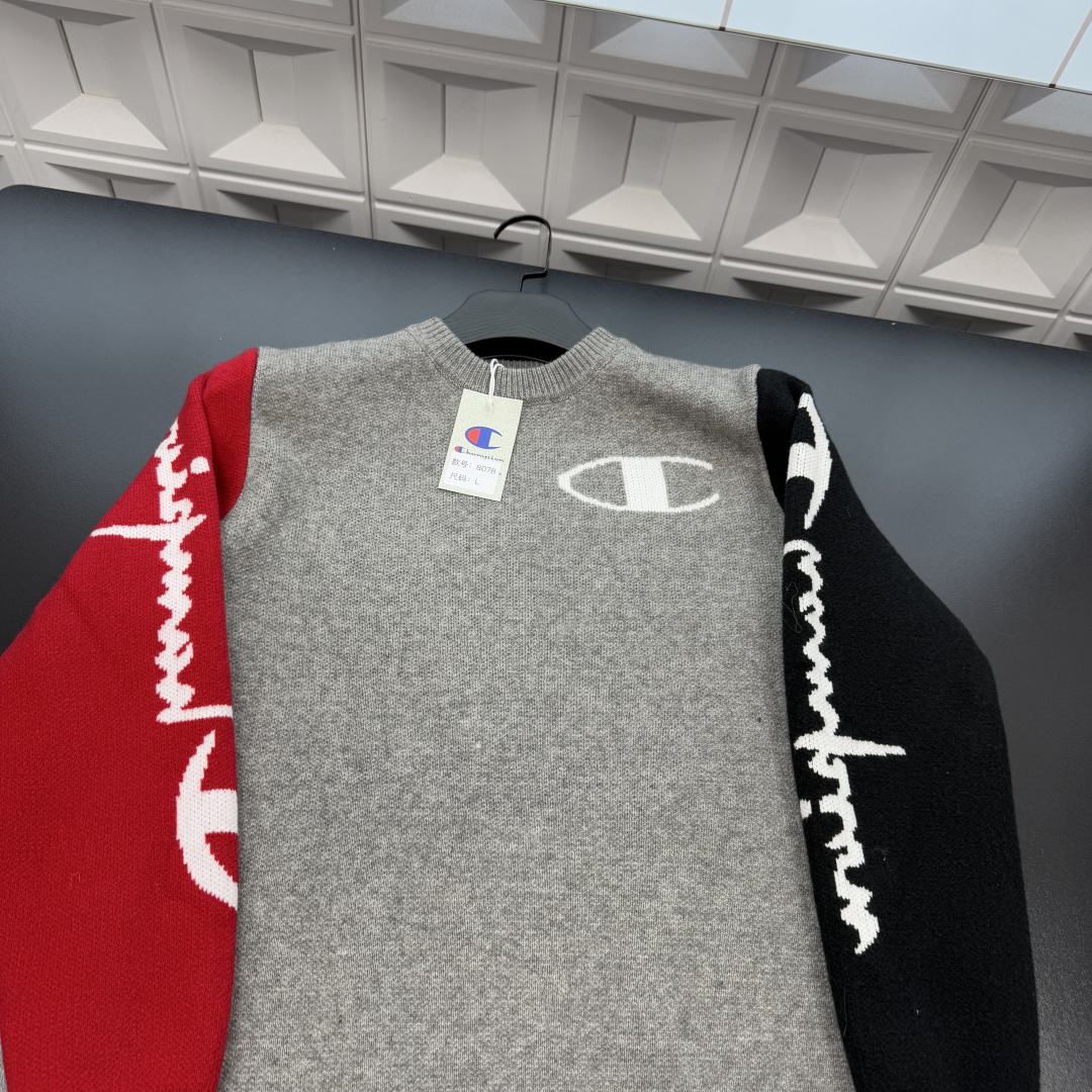 &mdash;&mdash;&mdash;&mdash;「爆款服饰」&mdash;&mdash;&mdash;&mdash; 💰79 冬季热销爆款网红博主推荐款⭐冠军针织毛衣 三拼色撞色袖子满印字母麒麟臂🪡三标齐全官网一致，放大看细节📷原相机实物拍摄 
颜色：图片色
尺码：L-4xl
 L（80～105斤）
XL（105～120斤）
2XL（120～140斤）
3XL（140～160斤）
4XL（160～180斤）