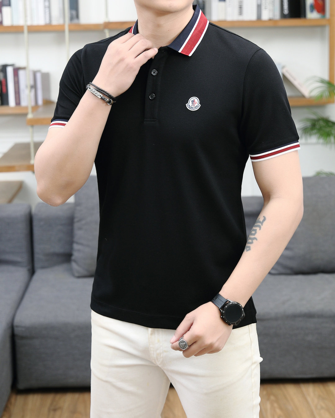 NO:133510,The latest 25SS spring and summer pearl POLO short sleeves Original custom three-color striped threaded cuffs neckline wool badge logo Simple and elegant Classic and versatile Two-color model Number of 48-56 (M-3XL), Moncler, T-shirt, alexander wang19860909蒙口 25SS春夏最新珠地POLO短袖 原版定制三色条纹螺纹袖口 领口 羊毛徽章logo 简单大方 经典百搭 双色 款 码数48-56（M-3XL）,,Moncler,T-shirt,alexander wang,Men's clothing