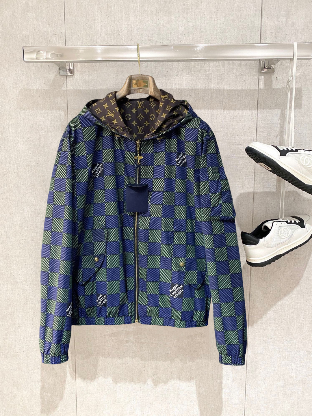 _dip9svr7epfHqQ-HwuWJDYk1eGffXrWTM0Bs0Ng