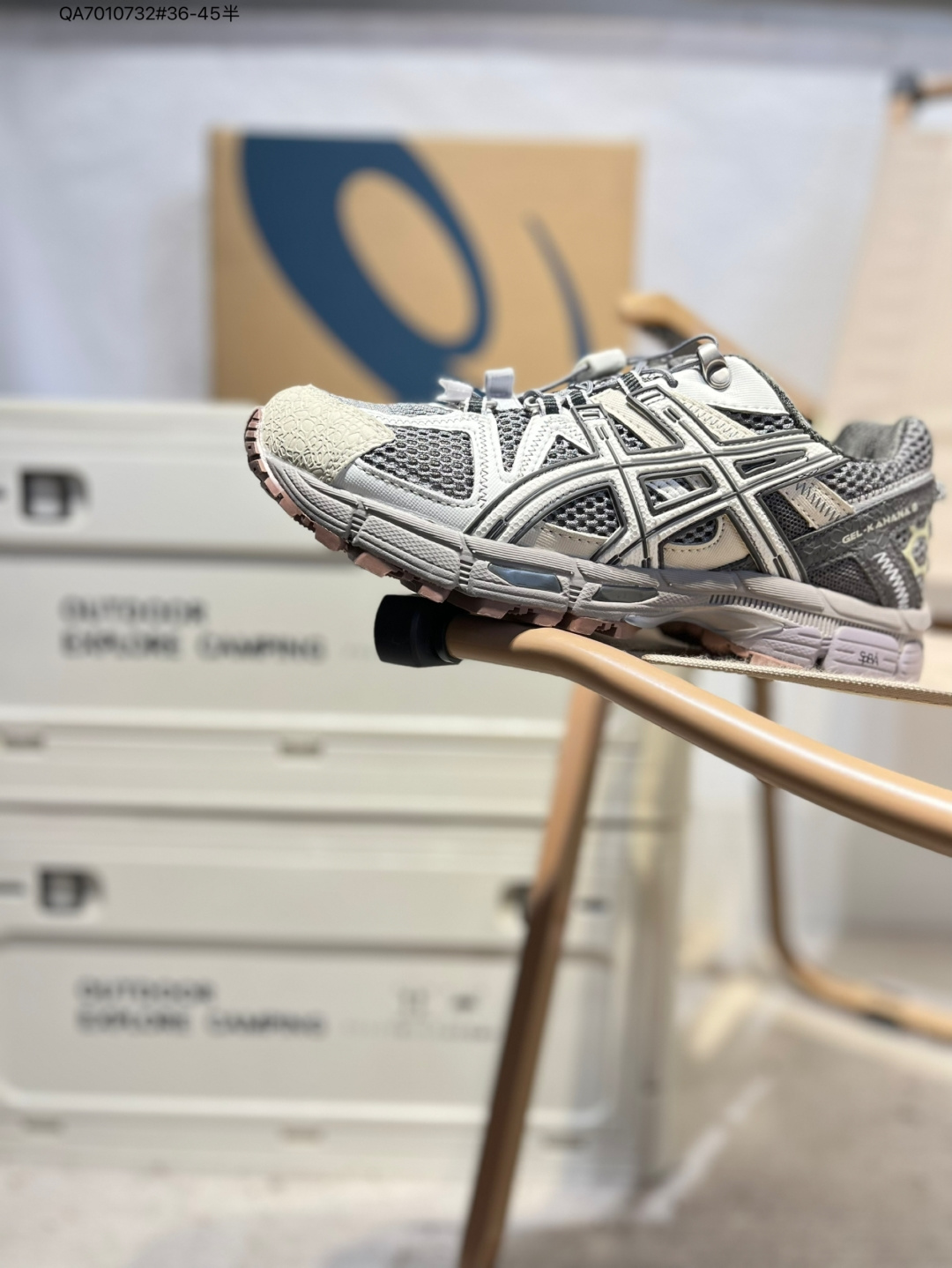💰120
Asics GEL-KAHANA 8 FL亚瑟士经典跑鞋 如今机能风和户外风吹得正劲，便是主打“Urban Outdoor机能越野风格”，城市和户外场景都能轻松应对。关键是跑鞋的颜值也很高1011B828 QA7010732#36-45半