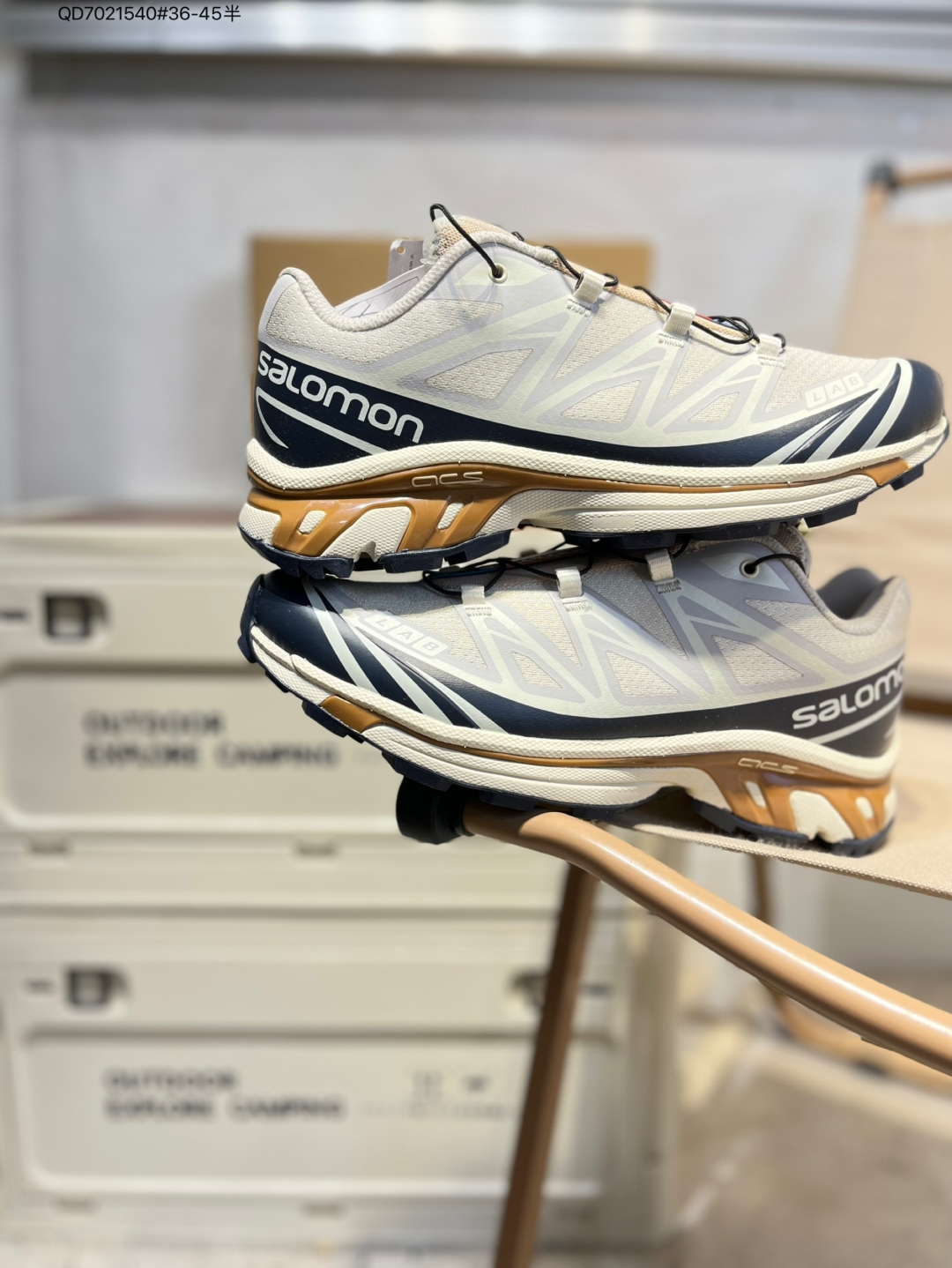 💰230
Salomon XA PRO XT-6 EXPANSE 萨洛蒙户外越野跑鞋 鞋面采用SENSIFIT贴合技术 全方位贴合包裹脚型 鞋跟部鞋底牵引设计 提供强大的抓地性能 更适应野外崎岖不平的道路 其3D ADVANCED CHASSIS底盘 材料轻量大化 钉齿设计更具稳定性、防护性 鞋底易磨损区运用CONTAGRIP高耐磨材料 应对城市硬质路面长距离跑考验475731 QD7021540#36-45半