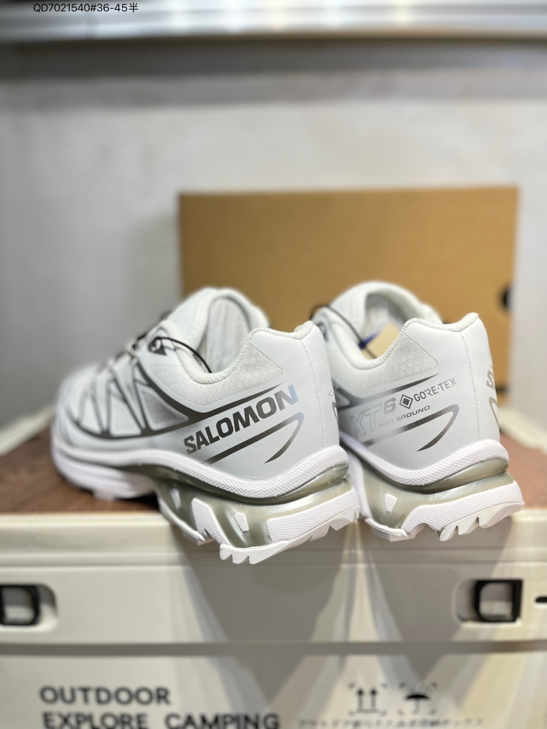 💰230
Salomon XA PRO XT-6 EXPANSE 萨洛蒙户外越野跑鞋 鞋面采用SENSIFIT贴合技术 全方位贴合包裹脚型 鞋跟部鞋底牵引设计 提供强大的抓地性能 更适应野外崎岖不平的道路 其3D ADVANCED CHASSIS底盘 材料轻量大化 钉齿设计更具稳定性、防护性 鞋底易磨损区运用CONTAGRIP高耐磨材料 应对城市硬质路面长距离跑考验475731 QD7021540#36-45半