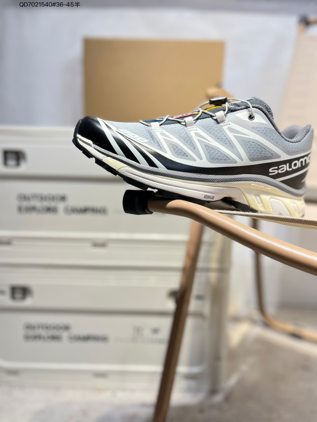 💰230
🈴️Salomon XA PRO XT-6 EXPANSE 萨洛蒙户外越野跑鞋 鞋面采用SENSIFIT贴合技术 全方位贴合包裹脚型 鞋跟部鞋底牵引设计 提供强大的抓地性能 更适应野外崎岖不平的道路 其3D ADVANCED CHASSIS底盘 材料轻量大化 钉齿设计更具稳定性、防护性 鞋底易磨损区运用CONTAGRIP高耐磨材料 应对城市硬质路面长距离跑考验475731 QD7021540#36-45半