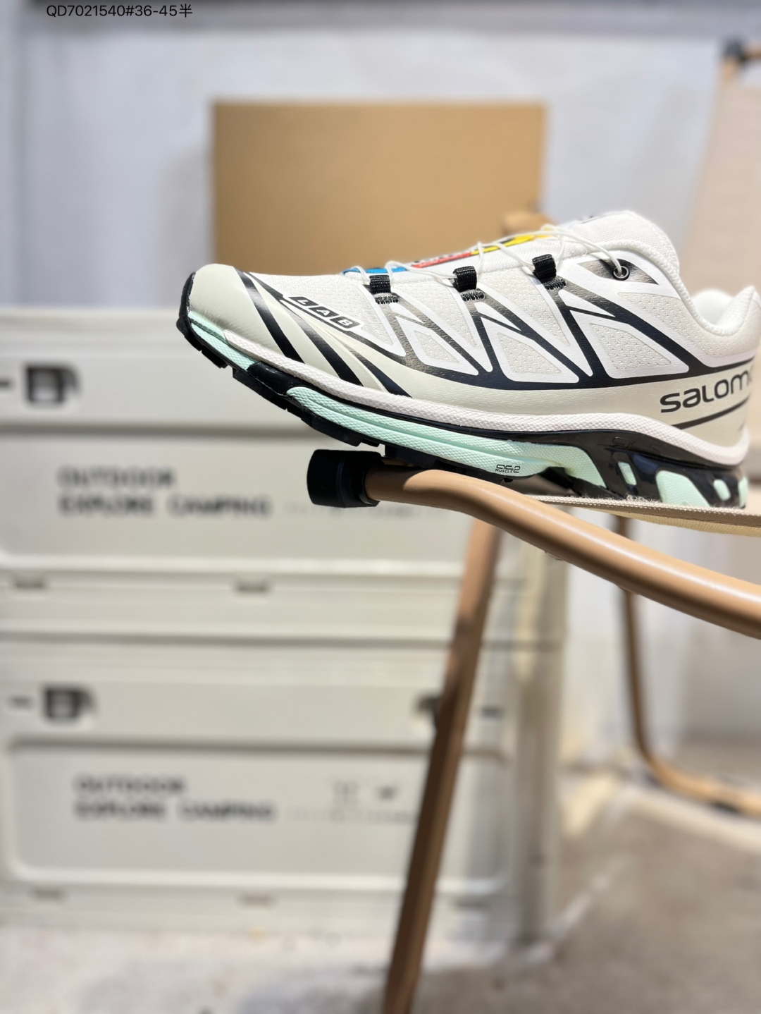 💰230
🈴️Salomon XA PRO XT-6 EXPANSE 萨洛蒙户外越野跑鞋 鞋面采用SENSIFIT贴合技术 全方位贴合包裹脚型 鞋跟部鞋底牵引设计 提供强大的抓地性能 更适应野外崎岖不平的道路 其3D ADVANCED CHASSIS底盘 材料轻量大化 钉齿设计更具稳定性、防护性 鞋底易磨损区运用CONTAGRIP高耐磨材料 应对城市硬质路面长距离跑考验475731 QD7021540#36-45半