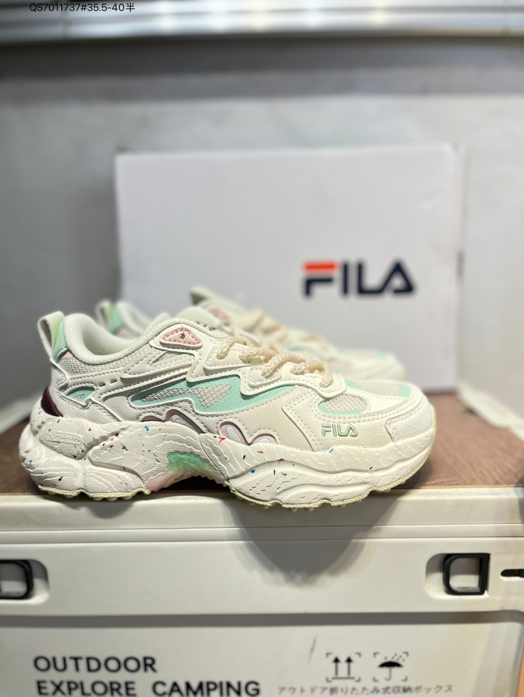 💰150
Fila Fusion 斐乐 潮牌低帮运动休闲鞋
FILAFUSION主要以时尚运动文化 
跨界联名为主 结合当下广受欢迎的滑板街篮
棒球、骑行等时尚运动 
运用拼接、解构、撞色等设计元素和色彩美学带来强烈的色彩冲击感
呈现新的潮流运动视觉面貌F12W521119FCF QS7011737#35.5-40半