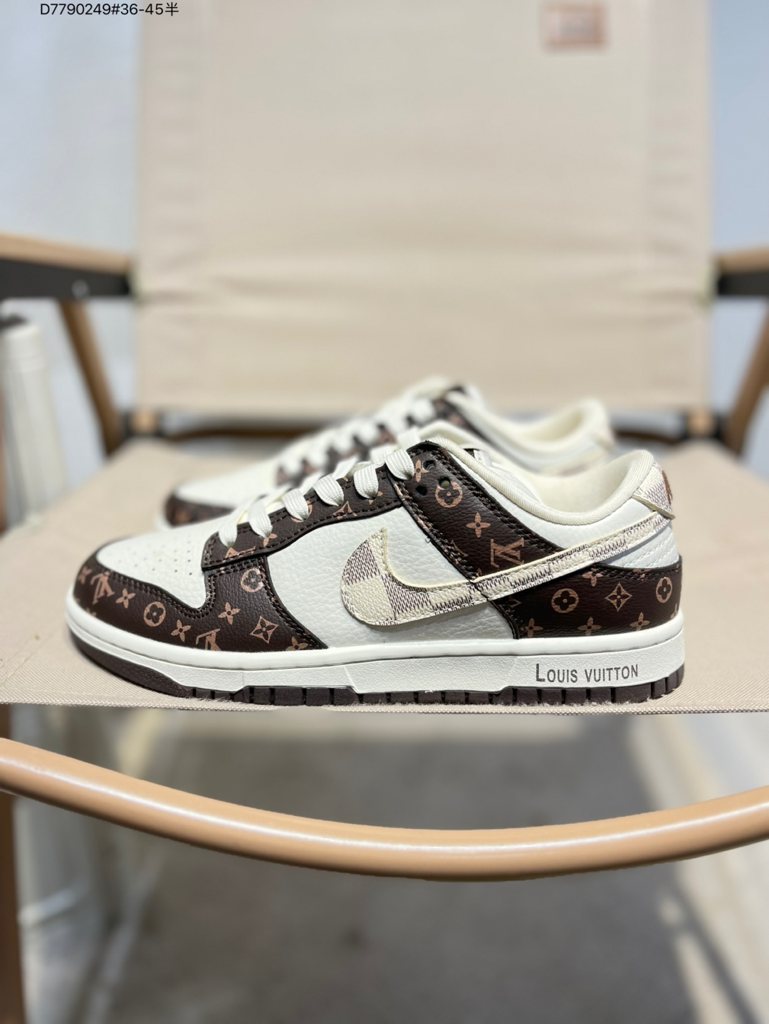 💰135
开学季福利特价❗️纯原头层版本 Nike SB Dunk Low 大厂出品 极力推荐 新配色
原装头层材料 独家版型蒸餾加工
帶來的是更好的视觉和脚感体验
大厂纯原品质出货 清洁度 
电绣工艺 皮料切割干净无任何毛边 细节完美SJ2068 D7790249#36-45半