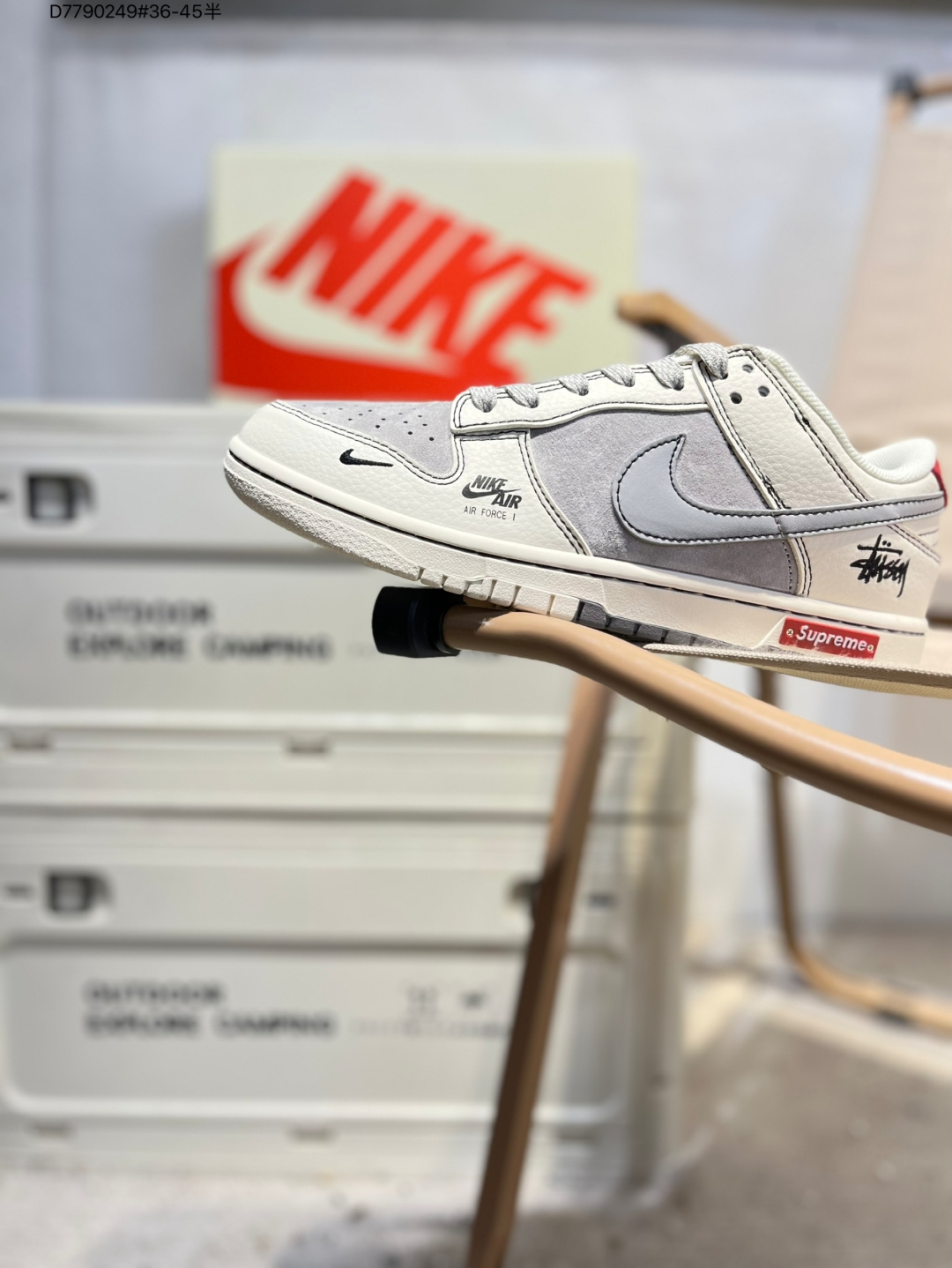 💰135
🈴️开学季福利特价❗️纯原头层版本 Nike SB Dunk Low 大厂出品 极力推荐 新配色
原装头层材料 独家版型蒸餾加工
帶來的是更好的视觉和脚感体验
大厂纯原品质出货 清洁度 
电绣工艺 皮料切割干净无任何毛边 细节完美SJ2068 D7790249#36-45半