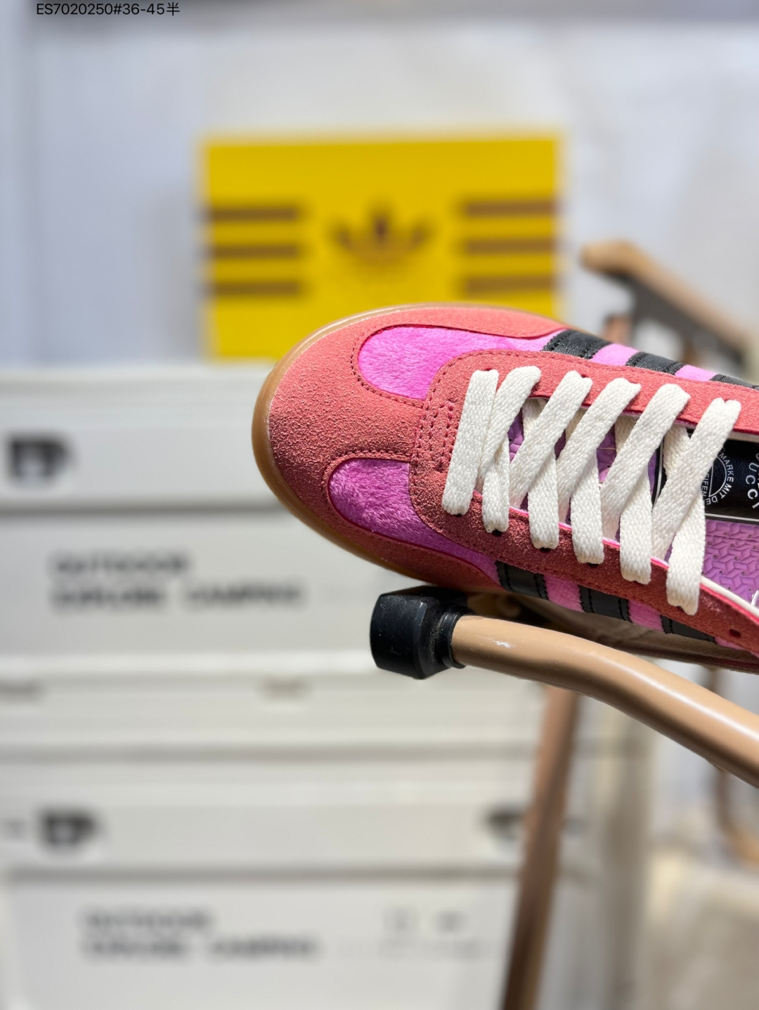 💰130
开学季福利特价❗️阿迪达斯Adidas Originals Gazelle"Esquisite Gucci"德训 羚羊系列低帮复古百搭休闲运动板鞋707864 ES7020250#36-45半
