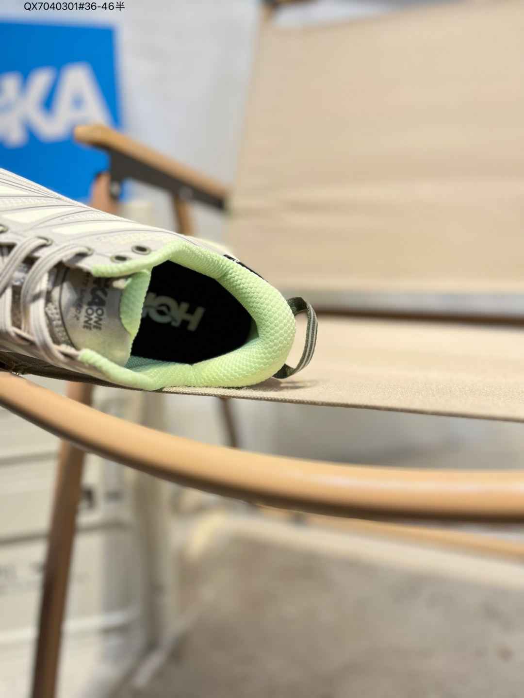 💰215
HOKA ONE ONE Mafate Speed 2 Low 轻量低帮户外越野跑鞋 户外山脉越野轻量运动跑鞋
鞋面用轻的无缝架构 鞋带用了弹性不易松脱的扁宽弹性鞋带 轻薄的TPU贴在透气的鞋面上 以前掌与中掌部分进行加宽 橡胶大底 EVA缓震鞋底用滚动平衡技术引导跑者自然步态 
货号:1126851 QX7040301#36-46半