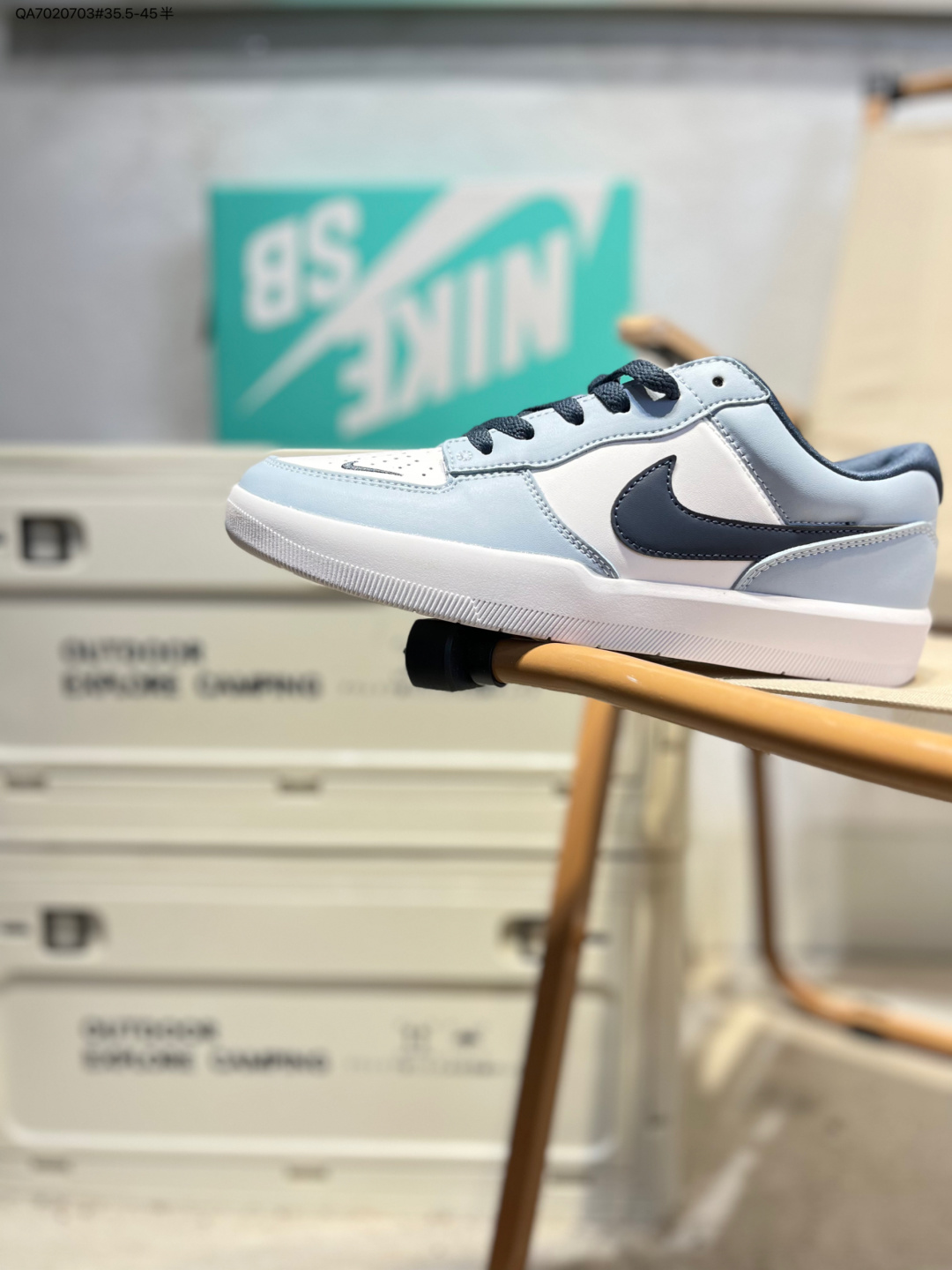 耐克Nike SB Force 58 运动滑板鞋.这是一款将前沿创新带入街头的单品,它具有硫化杯底,具有出色的耐用性和灵活性.使用柔软皮革和帆布拼接,在饰面上放置通风口,它自始至终都融入了传统篮球风格HJ3489 QA7020703#35.5-45半