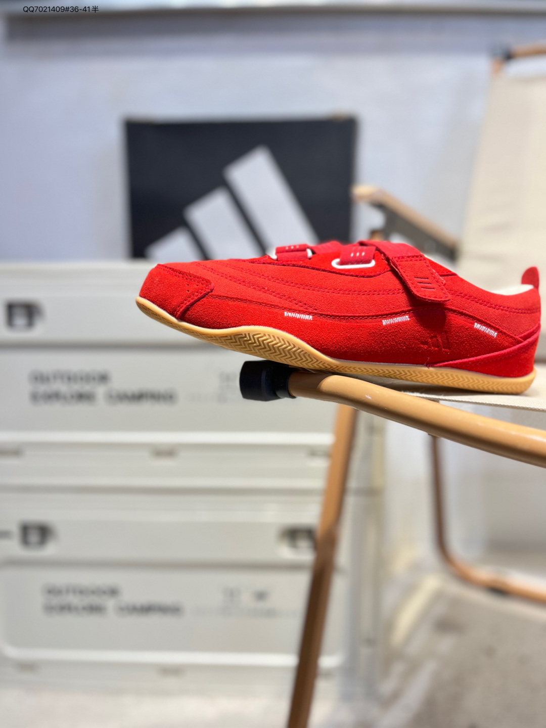 adidas FOS URBAN REVERIE 舒适时尚 阿迪fos芭蕾鞋 设计感特别强 中底廓形设计 结合了两种缓震技术 绑带设计整体线条优美 显脚瘦 虽然底子有点薄 却异常舒适 官方货号: KJ9088 QQ7021409#36-41半