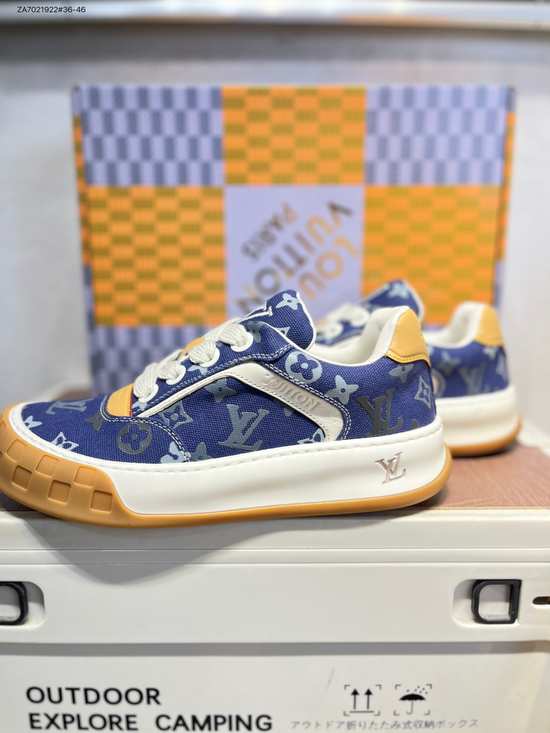 lv classic运动鞋 - lv |路易威登louis vuitton路易威登LV男鞋Classic运动鞋小牛皮字母休闲鞋白色1AHSTF 新款lv板鞋经典透气学生鞋防滑运动休闲鞋 小红书爆款户外百搭板鞋男,以光滑牛皮革塑造考究设计,可轻松融入各式造型.瞩目 LV 字母标注鞋侧,轻盈橡胶外底点缀 Vuitton 标识.素面牛皮革,鞋带,路易威登元素,橡胶外底点缀 Vuitton 标识,意大利制造.ZA7021922#36-46